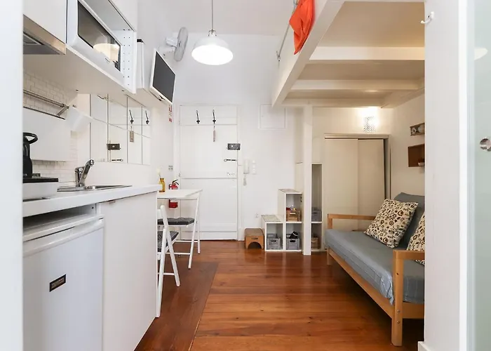 Santos Tiny By Homing * Лісабон